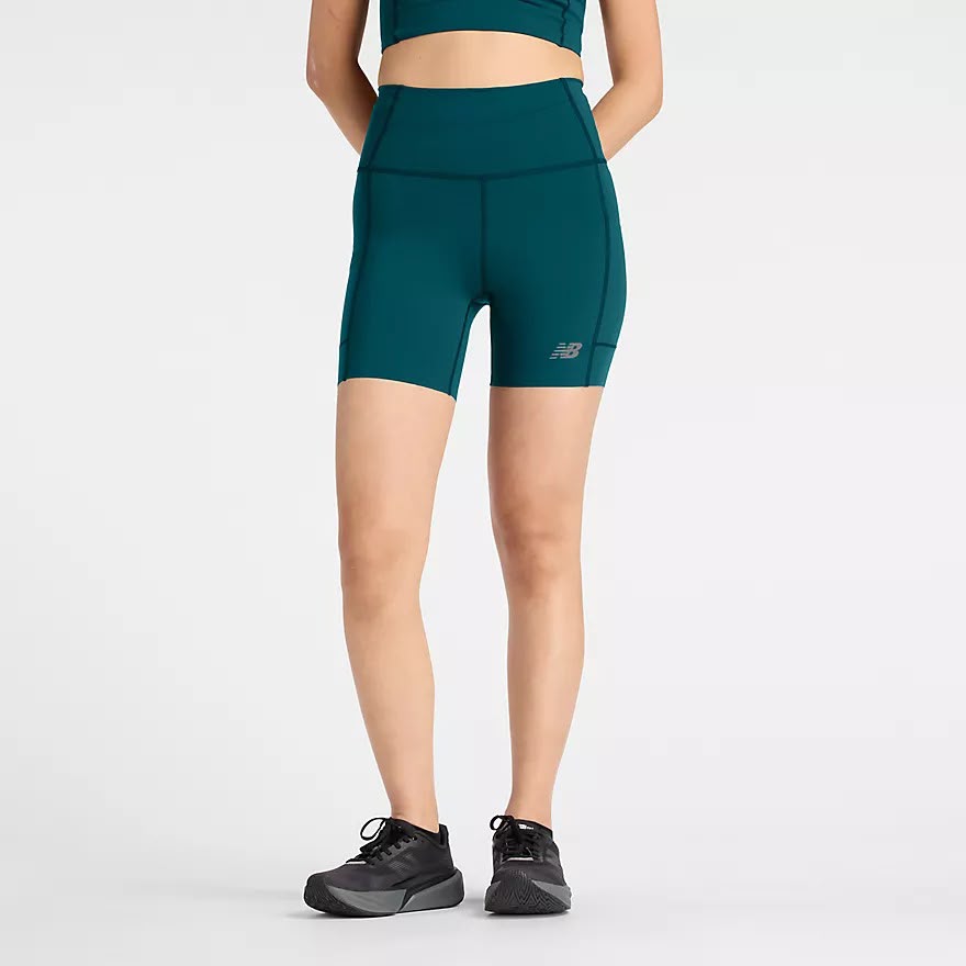 Biker Short New Balance — Verde Petróleo